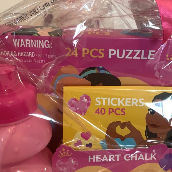 Disney Princess Gift Set Includes everything you see in the pictures. - Picture 4 of 10